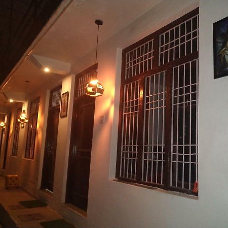 Mochila Youth Hostel Mcleod Ganj Dharamshala Exterior photo