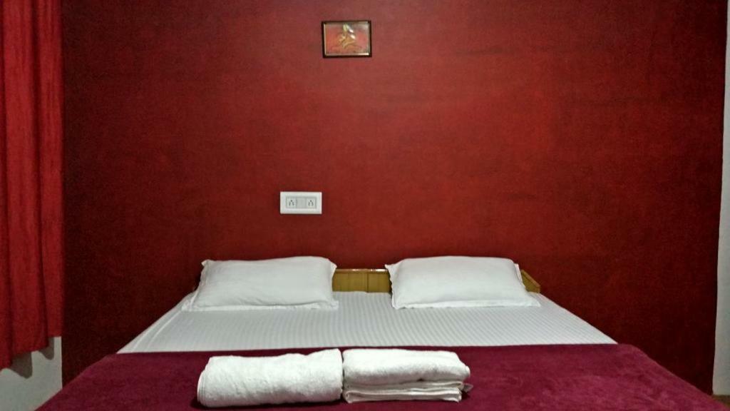 Mochila Youth Hostel Mcleod Ganj Dharamshala Exterior photo